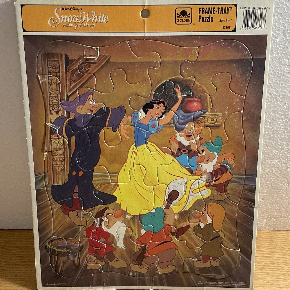Disney Snow White & Seven Dwarfs Frame Tray Puzzle Piece Dancing Scene Golden 25